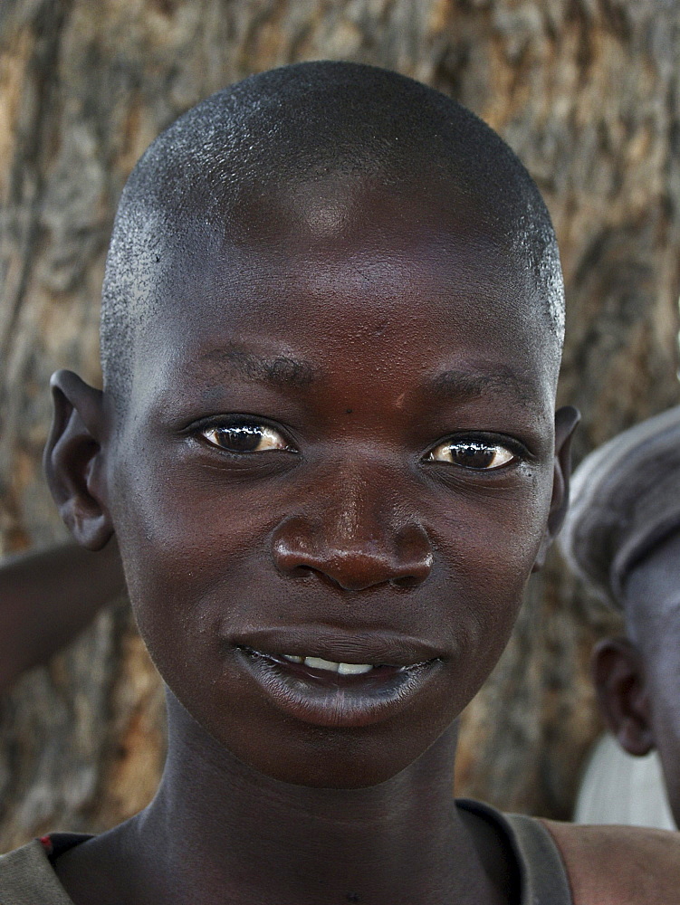 Zambia kaunga mashi village, shangombo district (near the angolan border). Seed distribution project by catholic relief services. Face of farmer waiting to receive free seeds to grow crops. This follows 2 years of serious famine in the region