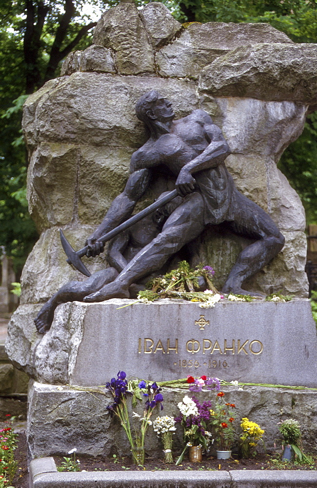 Ukraine - grave of franco