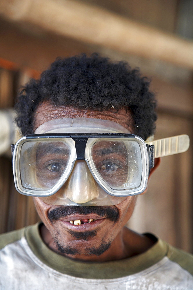 East timor sebastian amin, fisherman, wearing his mask for diving, aosera village, oecussi-ambeno