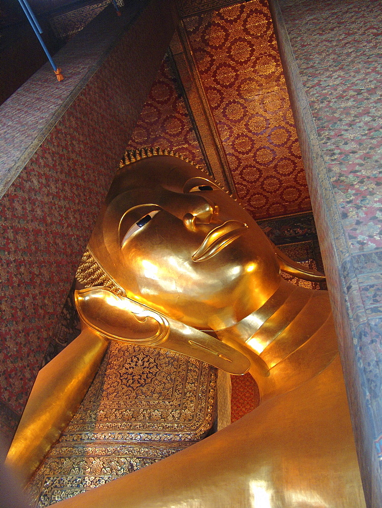 Thailand the reclining buddha, wat po, bangkok