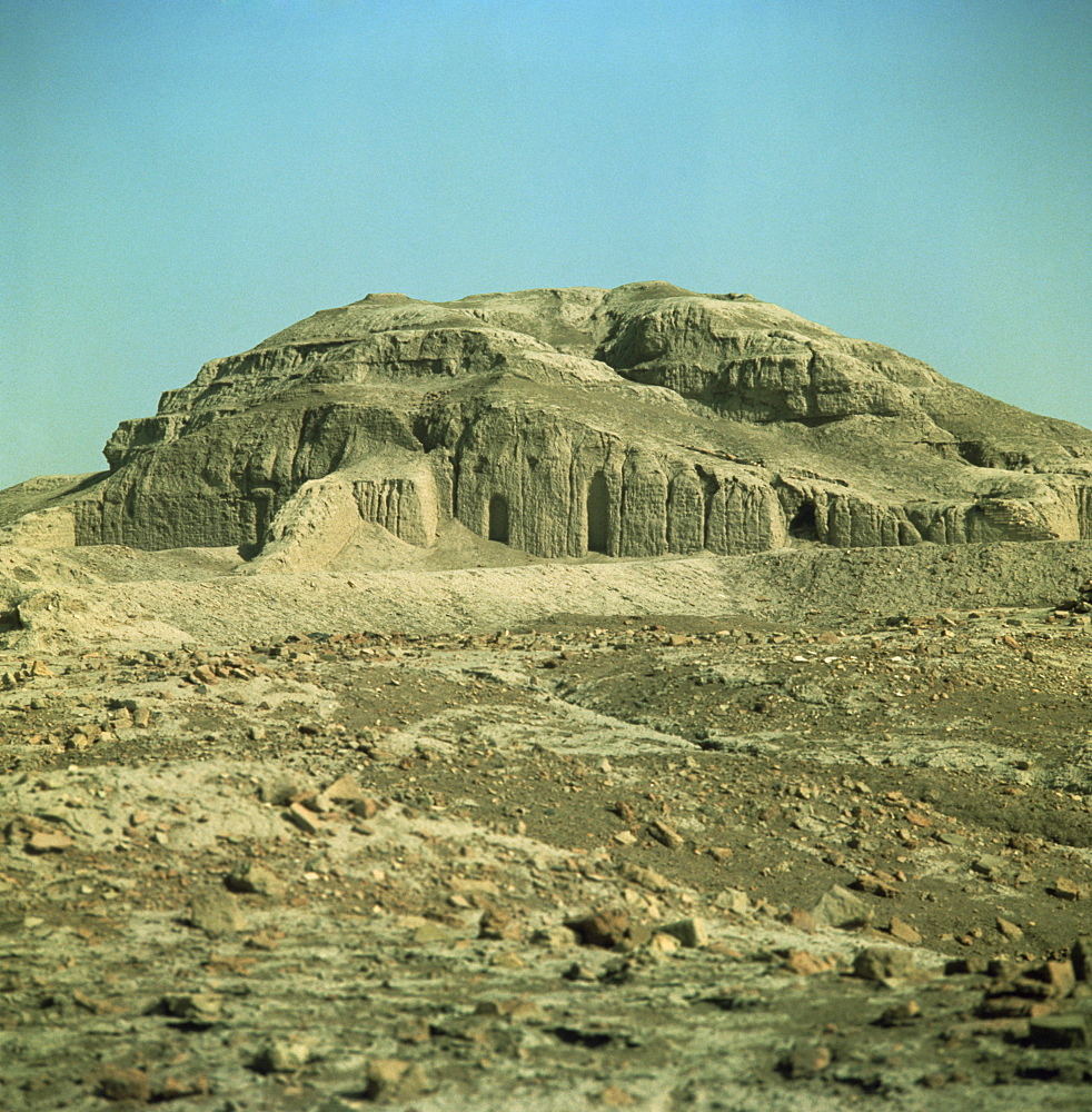 Warka Ziggurat, Iraq, Middle East