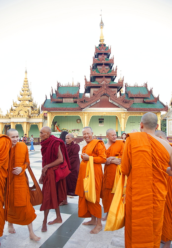 Shwedagon Pagoda, the most sacred Buddhist pagoda in Myanmar, Yangon (Rangoon), Myanmar (Burma), Asia