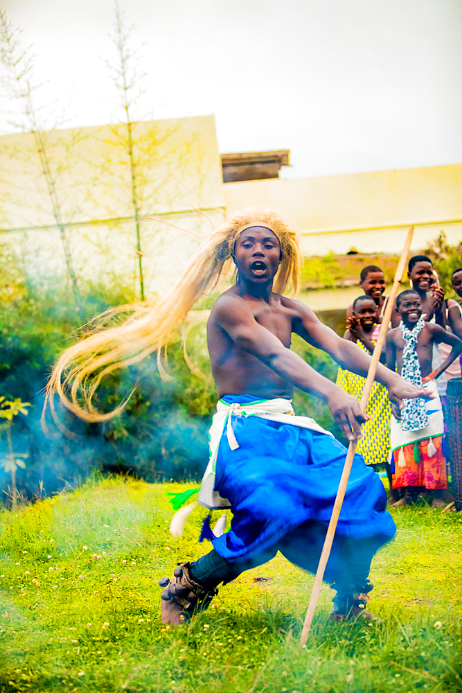 Dancers, Bwindi Impenetrable Forest National Park, Uganda, East Africa, Africa