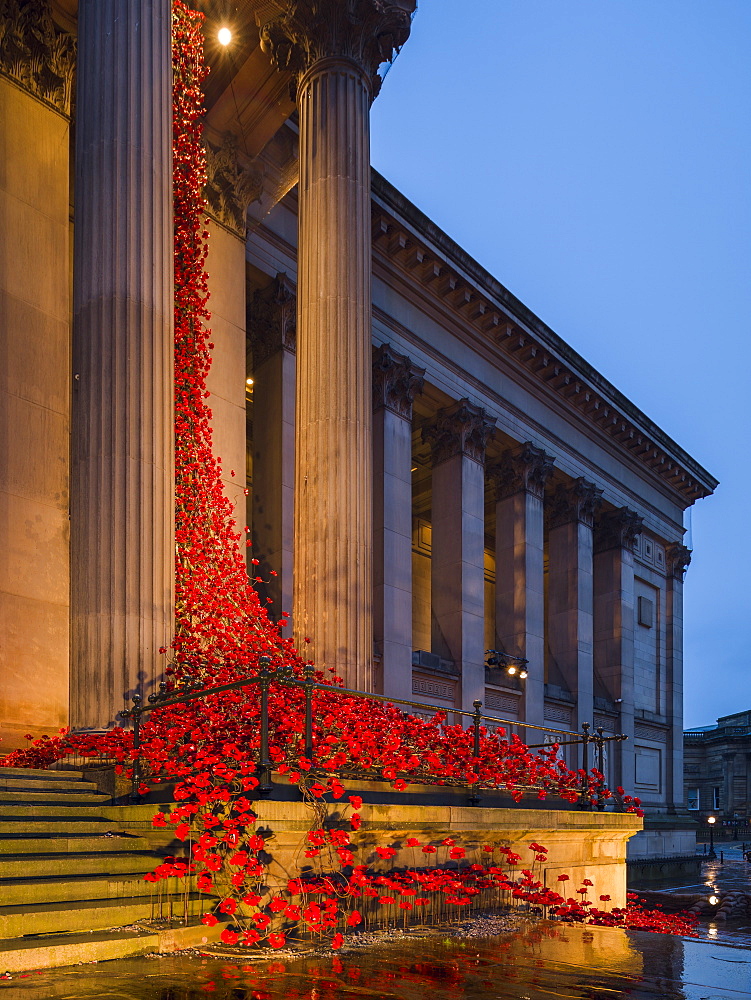 Poppies Weeping Window cascades down the front facade of St. George's Hall in Liverpool marking 100 year anniversary of WW1, Liverpool, Merseyside, England, United Kingdom, Europe