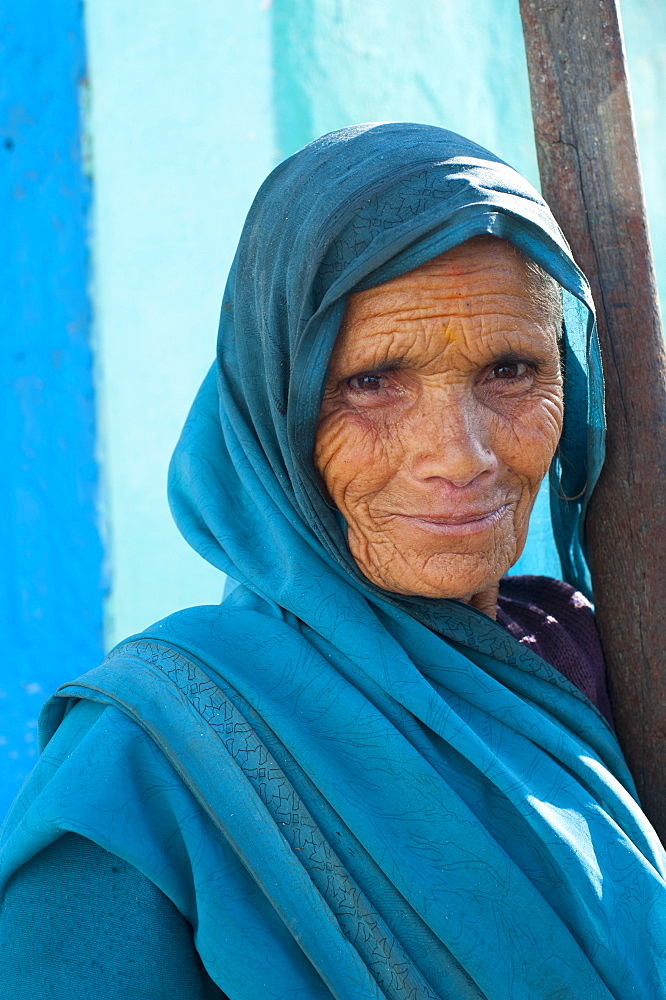 Portrait of an old woman from Uttarakhand (Uttaranchal), India, Asia