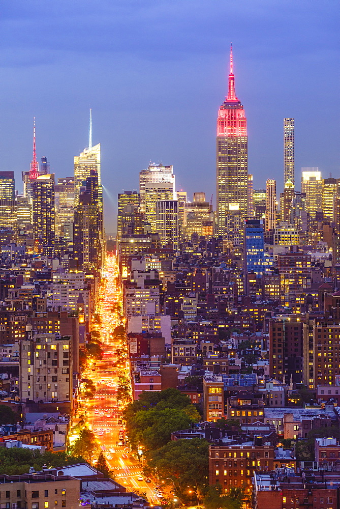 Manhattan skyline at dusk with the Empire State Building, New York City, United States of America, North America