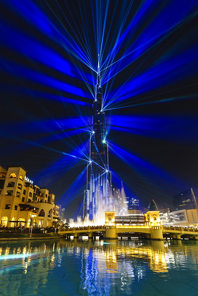 Burj Khalifa Light and Laser Show, Dubai Mall and Burj Khalifa Lake, Dubai, United Arab Emirates, Middle East