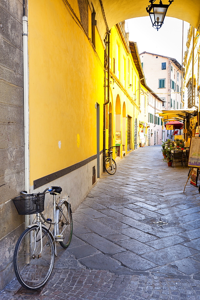 Bicycle parked at Via Degli Angeli, Lucca, Tuscany, Italy, Europe