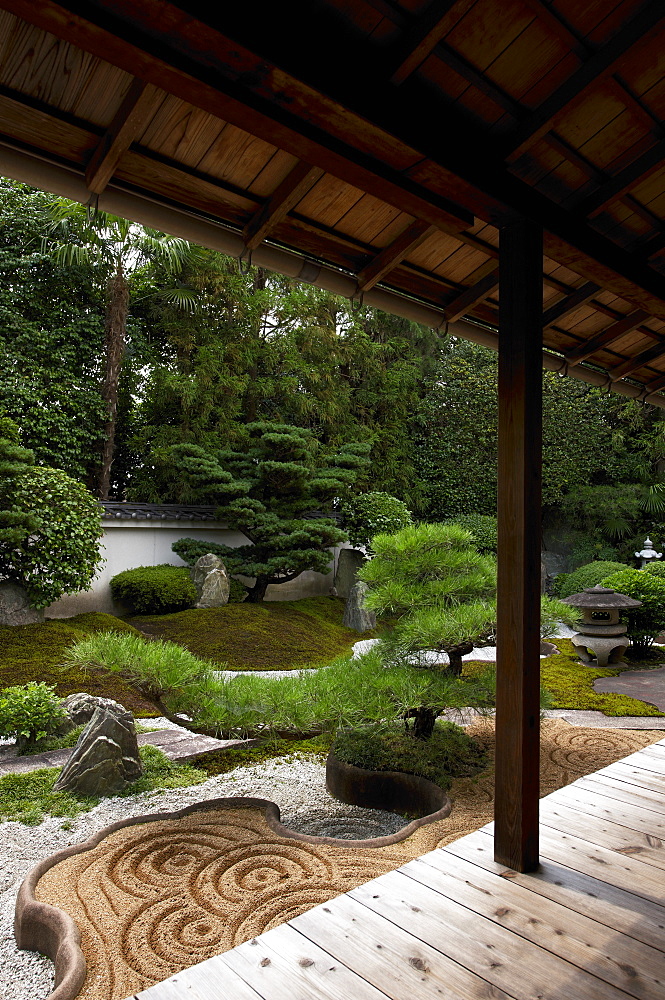 Rock garden created by famous designer Shigemori Mirei, Reiun-in temple, Kyoto, Japan, Asia