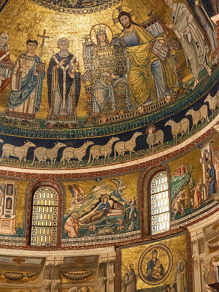 The 12th century mosaics in the Church of Santa Maria in Trastevere, Rome, Italy, Europe