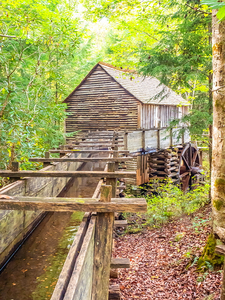 Old mill building, Cades Cove, Great Smoky Mountains National Park, Tennessee, United States of America, North America