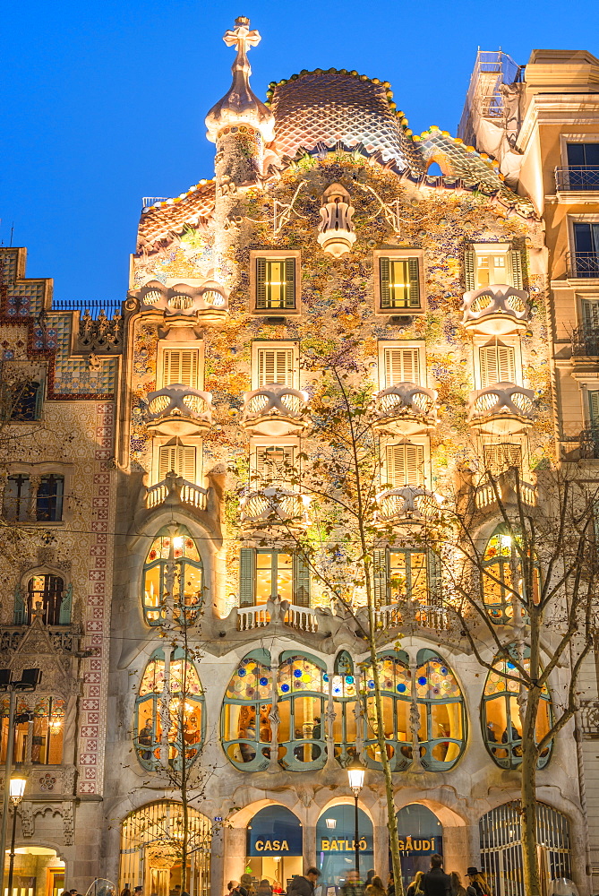 Casa Batllo, UNESCO World Heritage Site, modernist architecture by Antoni Gaudi on Paseo de Gracia Avenue, Barcelona, Catalonia, Spain, Europe