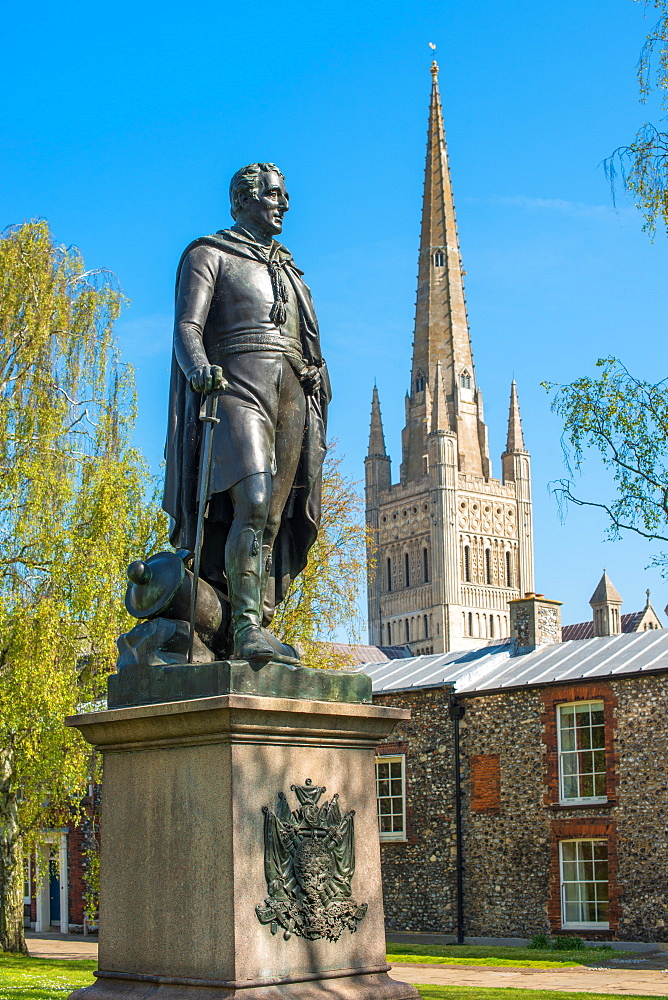 Statue of Wellington and the Spire of Norwich Cathedral, Norwich, Norfolk, East Anglia, England, United Kingdom, Europe