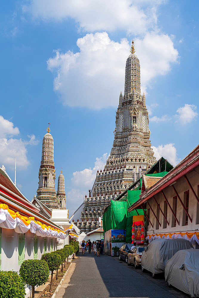 Wat Arun Ratchavararam (The Temple of Dawn), Bangkok, Thailand, Southeast Asia, Asia