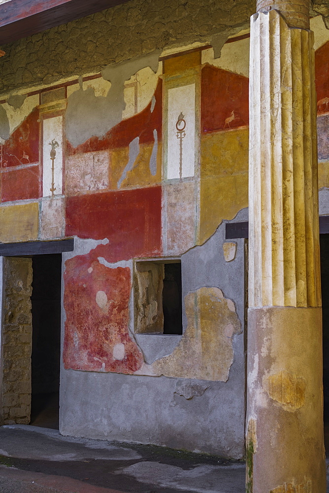 Casa di Venus atrium peristyle colonnade, frescoes on House of D. Lucretii Satrii Valentes, Pompeii, UNESCO World Heritage Site, Campania, Italy, Europe