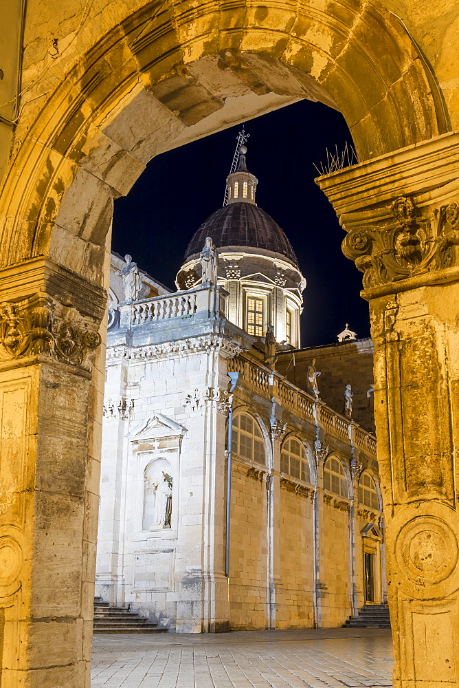 The lluminated cathedral of Dubrovnik (Marijina Uznesenja) at night, Dubrovnik, Croatia, Europe