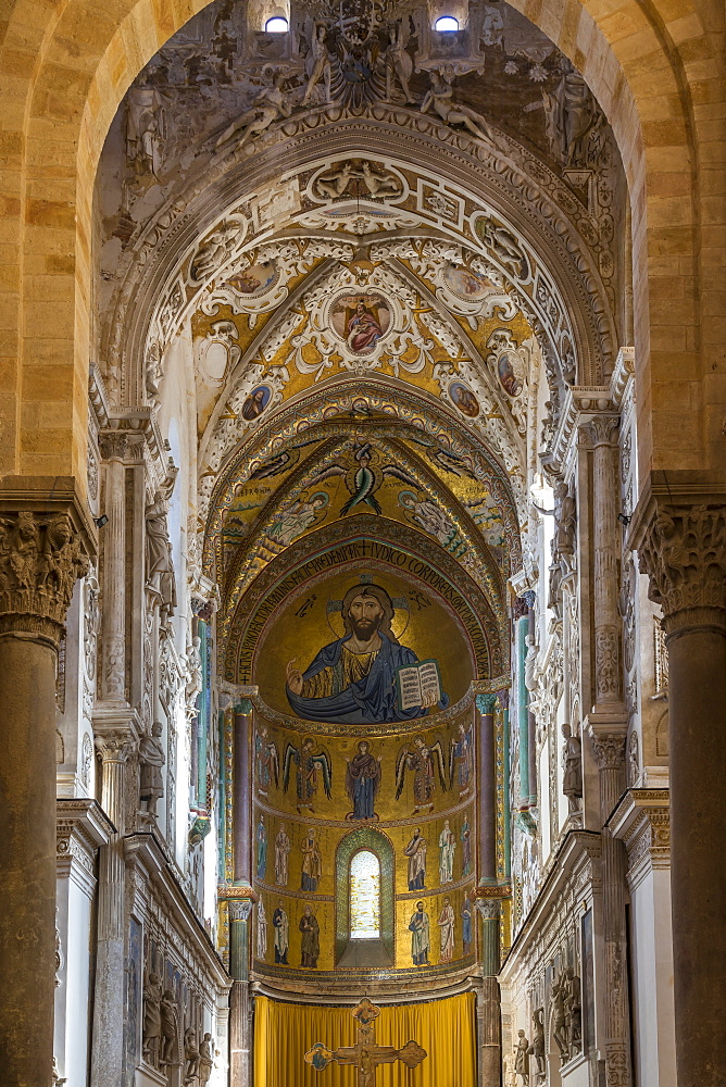 Interior of the Cathedral of Cefalu, UNESCO World Heritage Site, Sicily, Italy, Europe