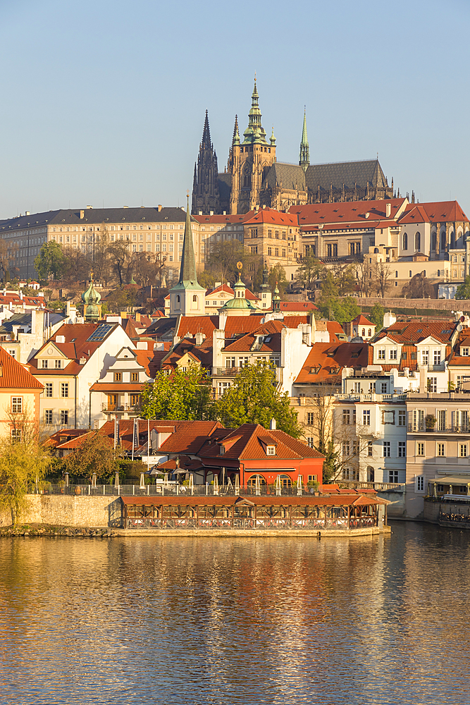 View from the banks of Vltava River over the Mala Strana district and Prague Castle, UNESCO World Heritage Site, Prague, Bohemia, Czech Republic, Europe