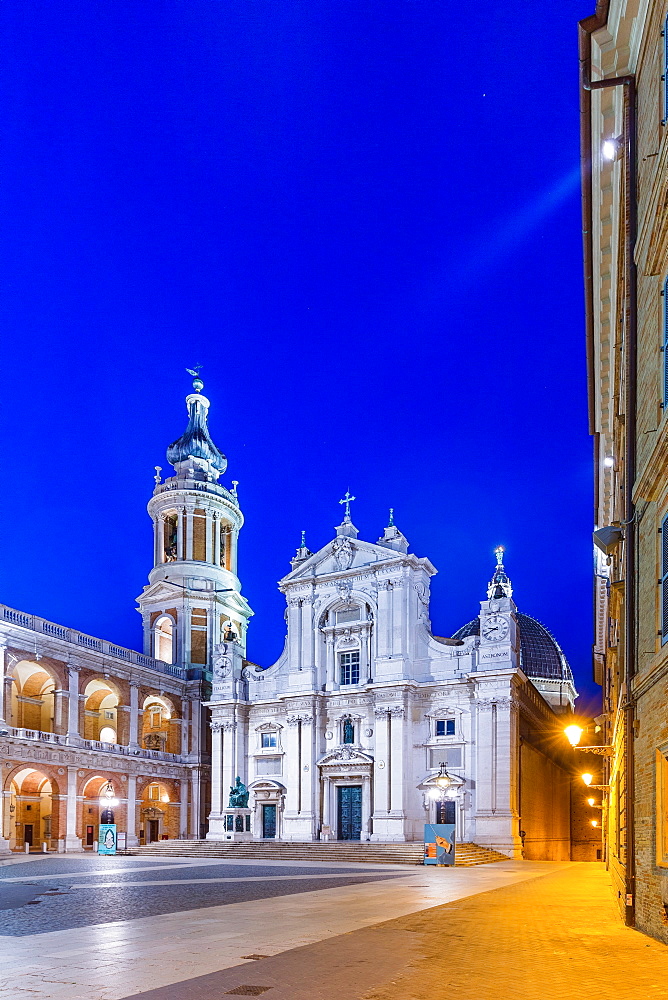 Basilica della Santa Casa, Piazza della Madonna, Loreto, Marche, Italy, Europe