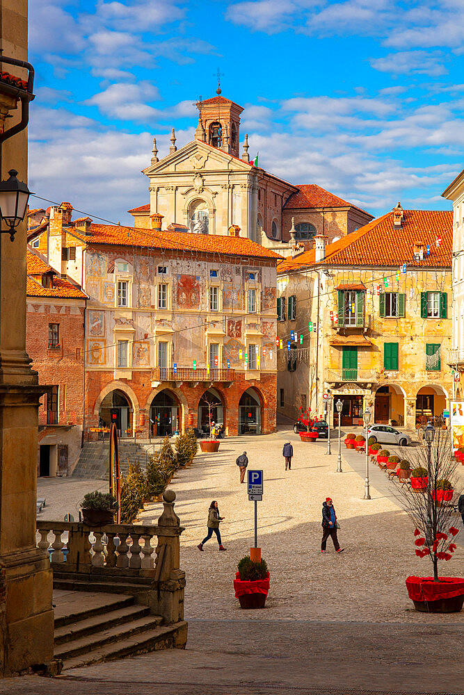 Piazza Maggiore, Mondovi, Cuneo, Piedmont, Italy, Europe