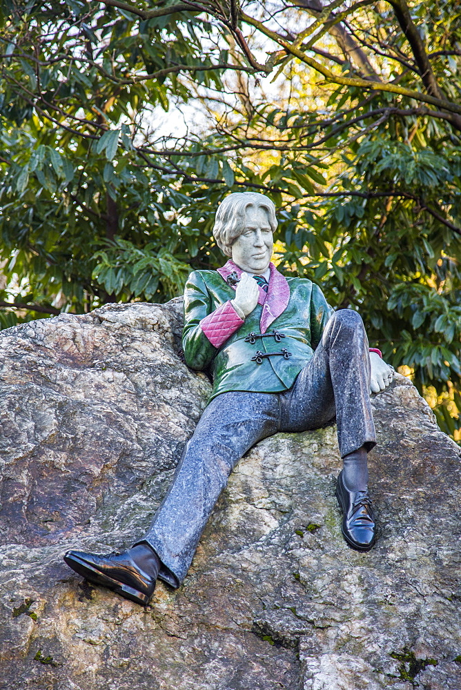 The Oscar Wilde Memorial, Dublin, Republic of Ireland, Europe