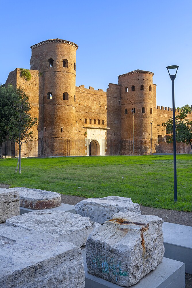 Porta Asinara, Roma, Lazio, Italy