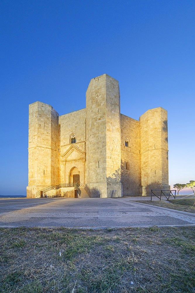 Fortress of Frederick II of Swabia, Castel del Monte, Andria, Western Murge, Barletta, Apulia, Italy, Europe