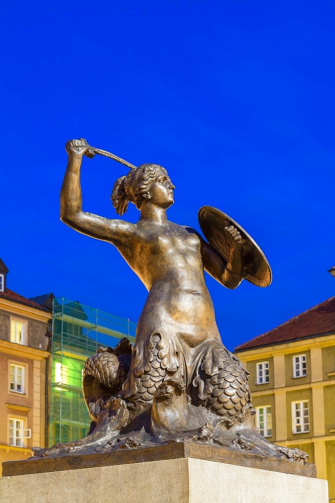 The statue of the Mermaid, Rynek (Old Market Place), UNESCO World Heritage Site, Warsaw, Poland, Europe