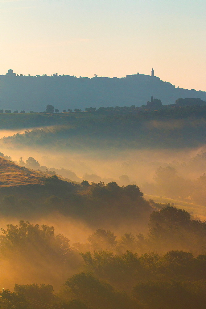 Montalcino, Val d'Orcia, UNESCO World Heritage Site, Tuscany, Italy, Europe