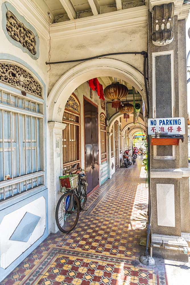 Traditional Chinese shop house architecture in George Town, Penang Island, Malaysia, Southeast Asia, Asia