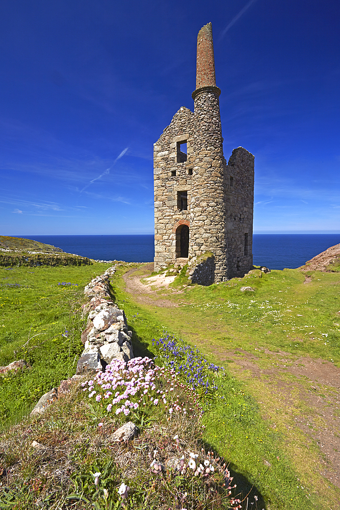 Wheal Owles tin mining engine house near Botallack, Cornwall, England, United Kingdom, Europe