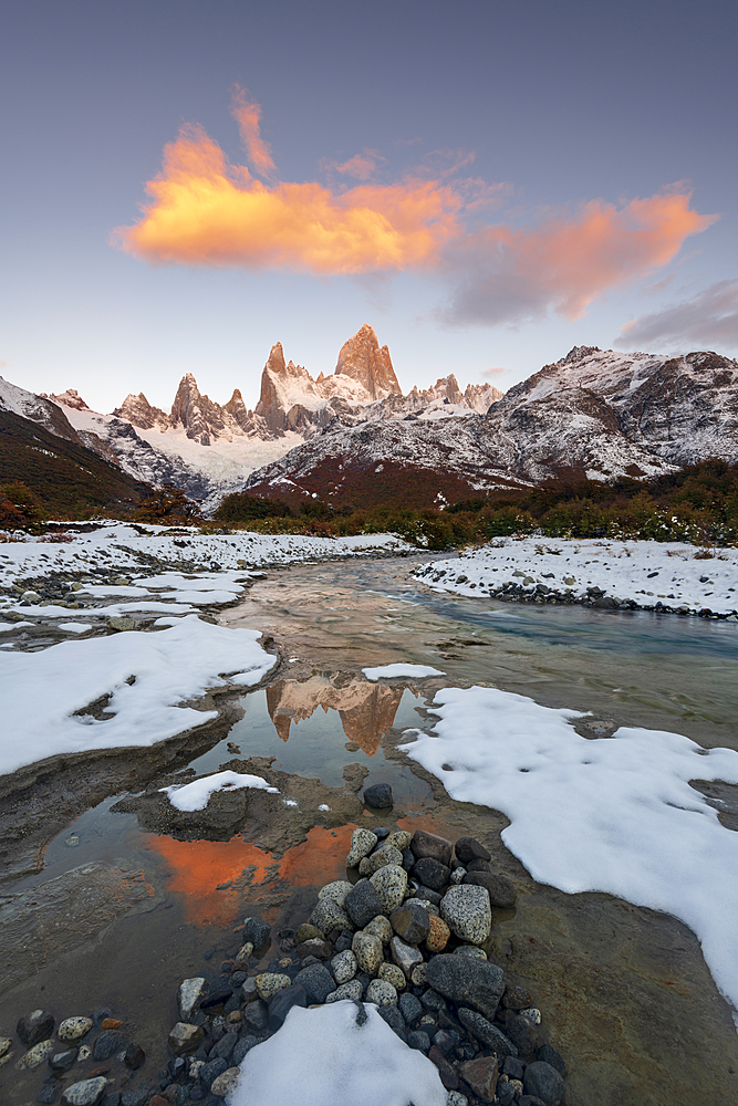 Mount Fitz Roy with hanging clouds, Los Glaciares National Park, UNESCO World Heritage Site, El Chalten, Santa Cruz Province, Patagonia, Argentina, South America