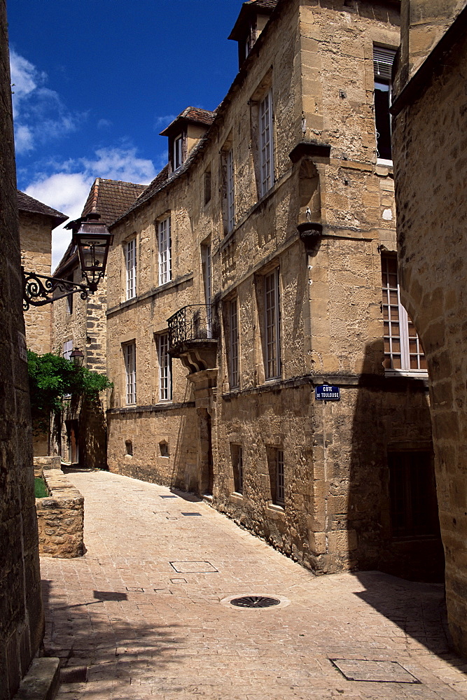 Narrow street, Sarlat, Dordogne, Aquitaine, France, Europe