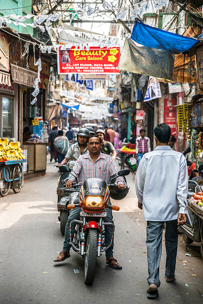 Street scene, Chandni Chowk, Old Delhi, India, Asia