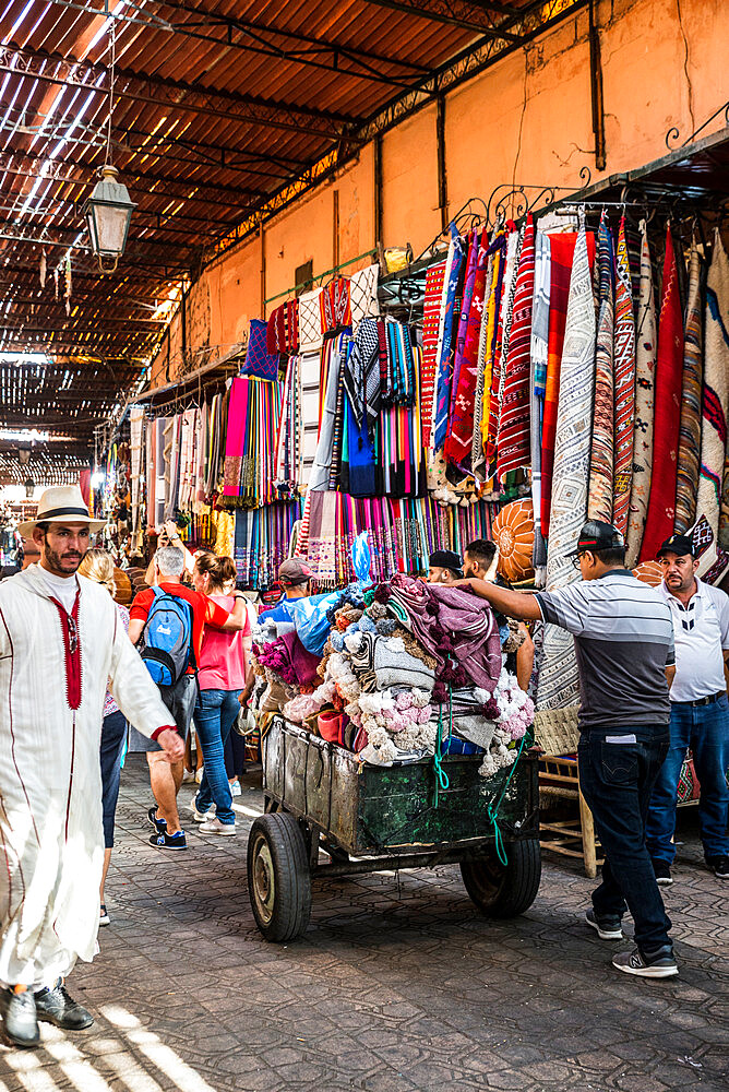 Shop in the souk, Medina, Marrakech, Morocco, North Africa, Africa