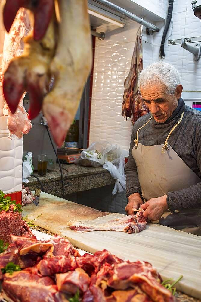 Butcher, Trankat street, street market, medina, Tetouan, UNESCO World Heritage Site, Morocco