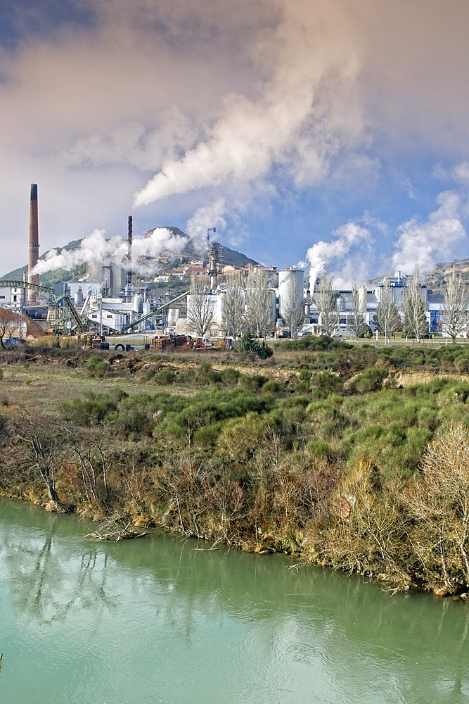 Air pollution in an industrial plant. Spain, Europe