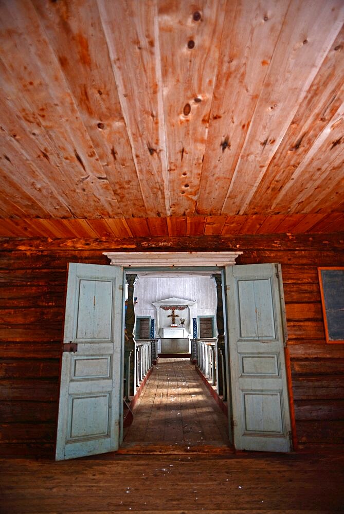 Lake Pielpajârvi Wilderness Church, oldest S?mi church still in use in Inari Municipality, Lapland, Finland