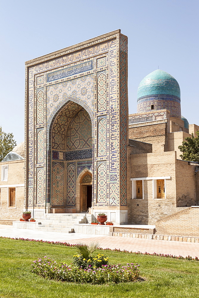 Entrance to Shah-i-Zinda, also known as Shah I Zinda and Shah-i Zinda, Samarkand, Uzbekistan