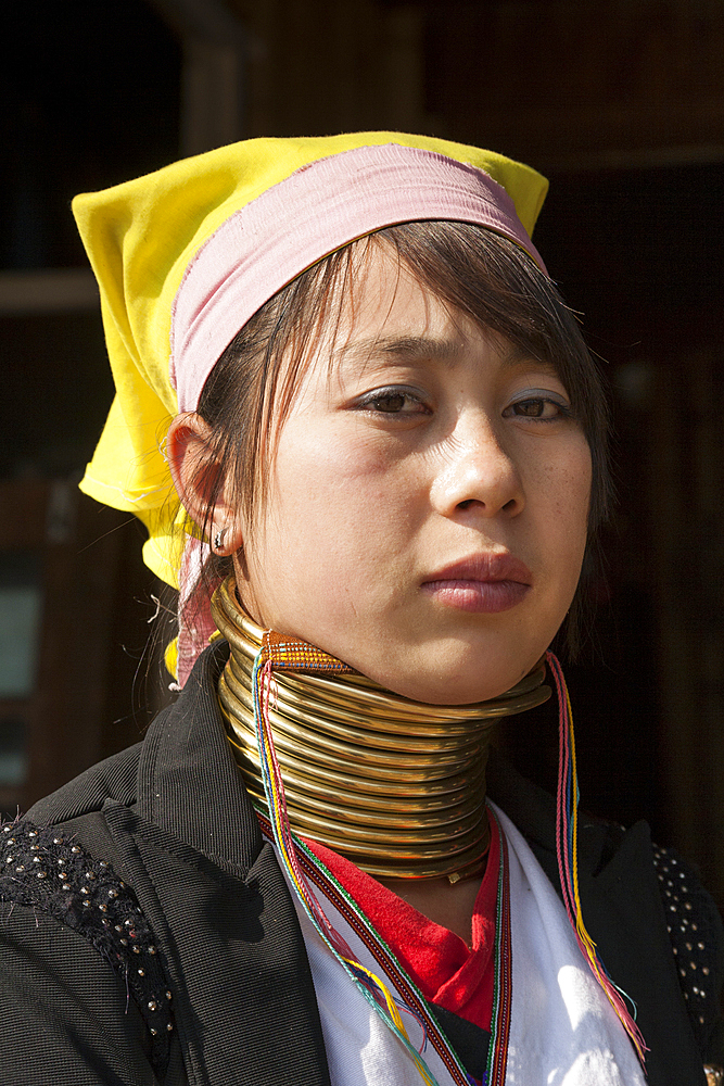 Young woman with long neck from the Padaung tribe, Ywama village, Inle Lake, Shan State, Myanmar, (Burma)