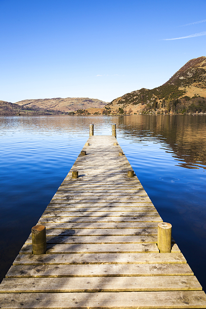 Jetty on Lake Ullswater, and Place Fell on right, Glenridding, Lake District, Cumbria, England