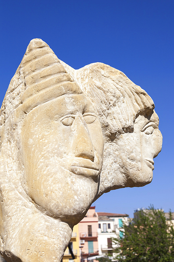 I Titani sculpture by Alfio Nicolosi, Giardini Iblei, Ragusa Ibla, Ragusa, Sicily, Italy