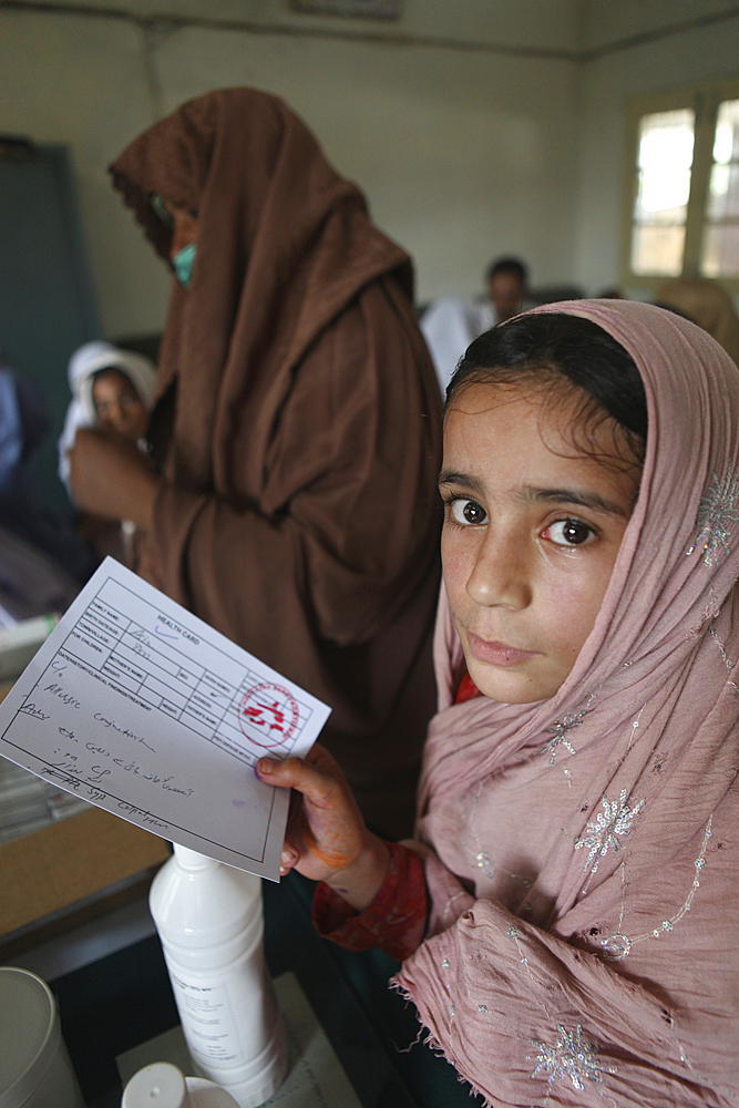 medical care to victims of the floods in pakistan