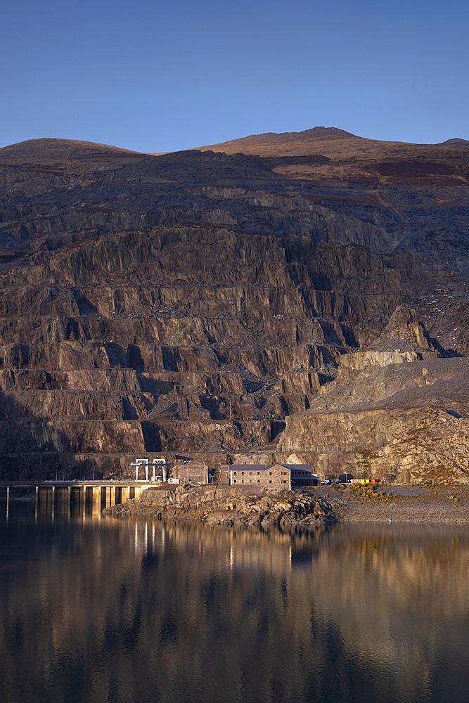 Dinorwic (Dinorwig) Power Station and Dinorwic Quarry across Llyn Peris, Eryri, Snowdonia National Park, North Wales, United Kingdom, Europe