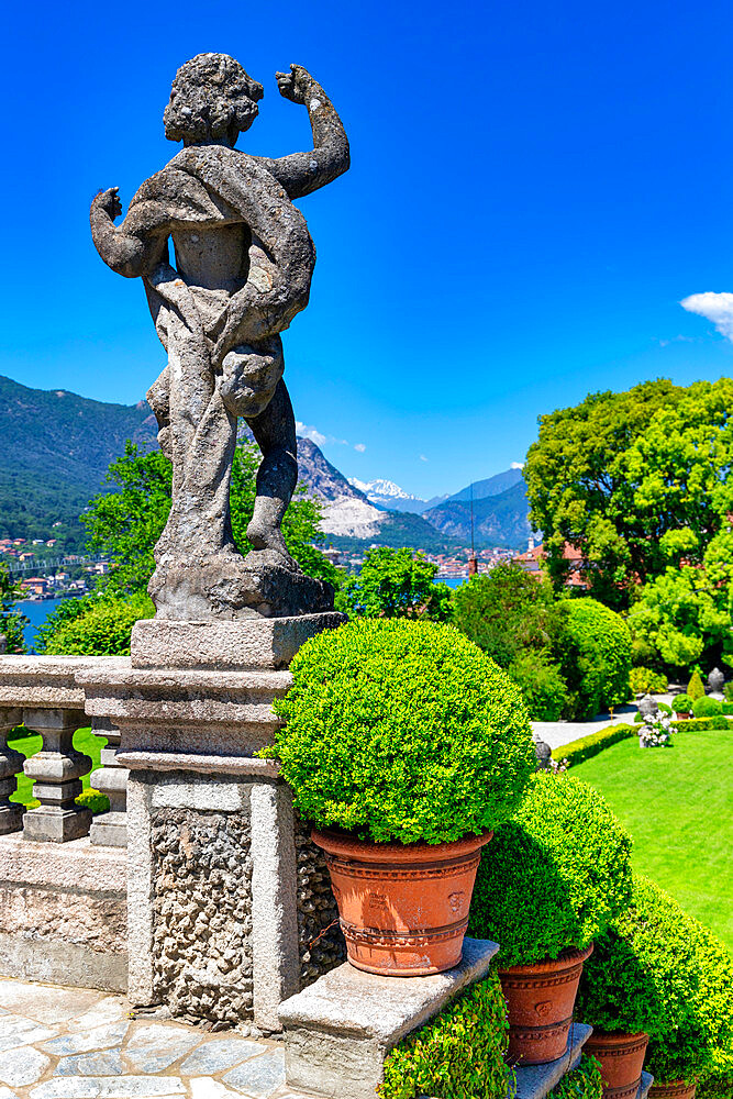 The gardens of Palazzo Borromeo, Isola Bella, Borromean Islands, Lake Maggiore, Stresa, Piedmont, Italian Lakes, Italy, Europe