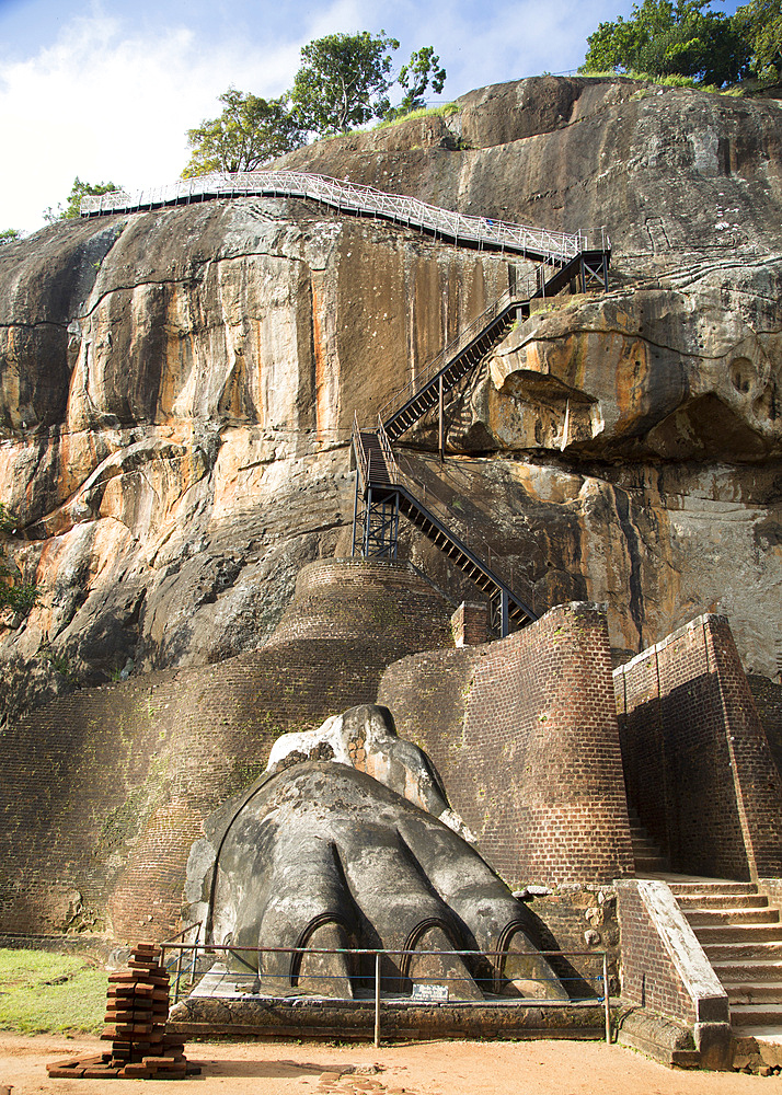 Metal staircase climbing to rock palace fortress, Sigiriya, UNESCO World Heritage Site, Central Province, Sri Lanka, Asia