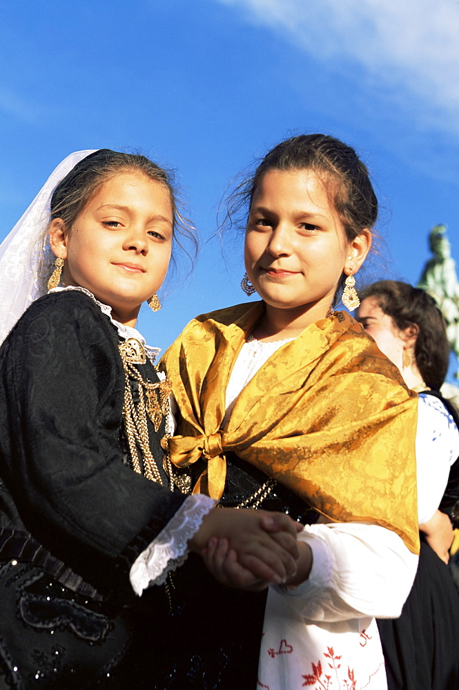 Children in folkloric costumes, Festa de Santo Antonio (Lisbon Festival), Lisbon, Portugal, Europe