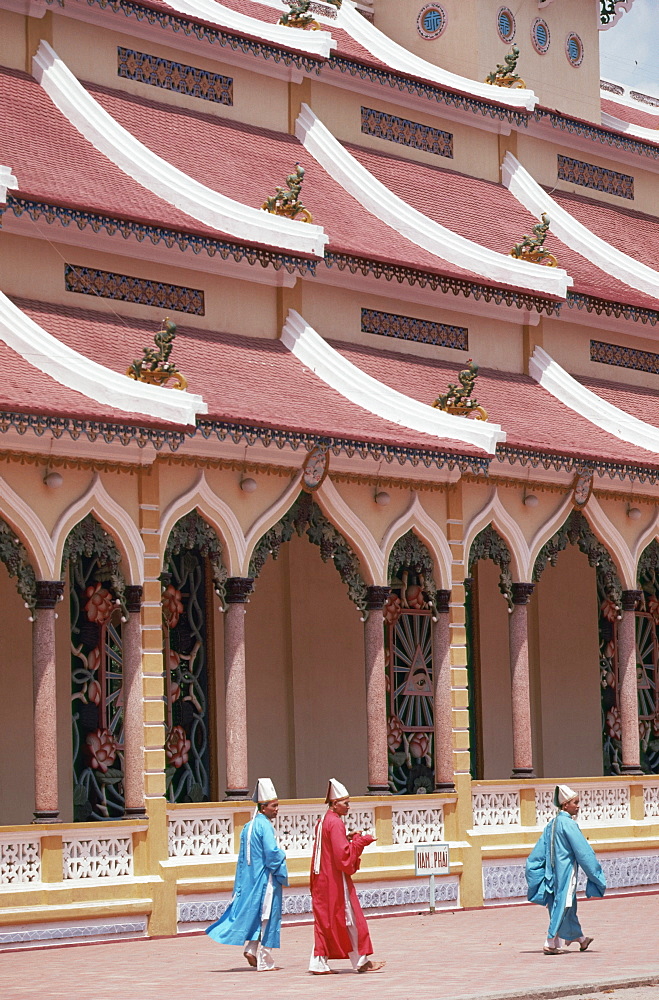 Caodai Great Temple, Tay Ninh Town, Vietnam, Indochina, Southeast Asia, Asia