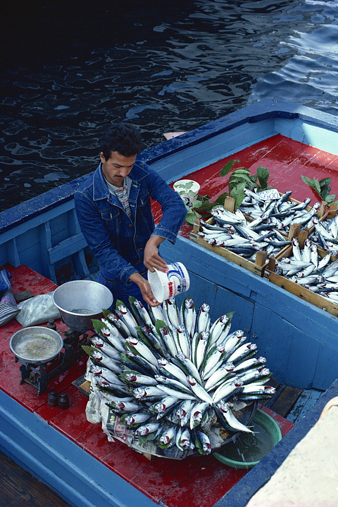 Fish market by the Galata Bridge, Istanbul, Turkey, Europe