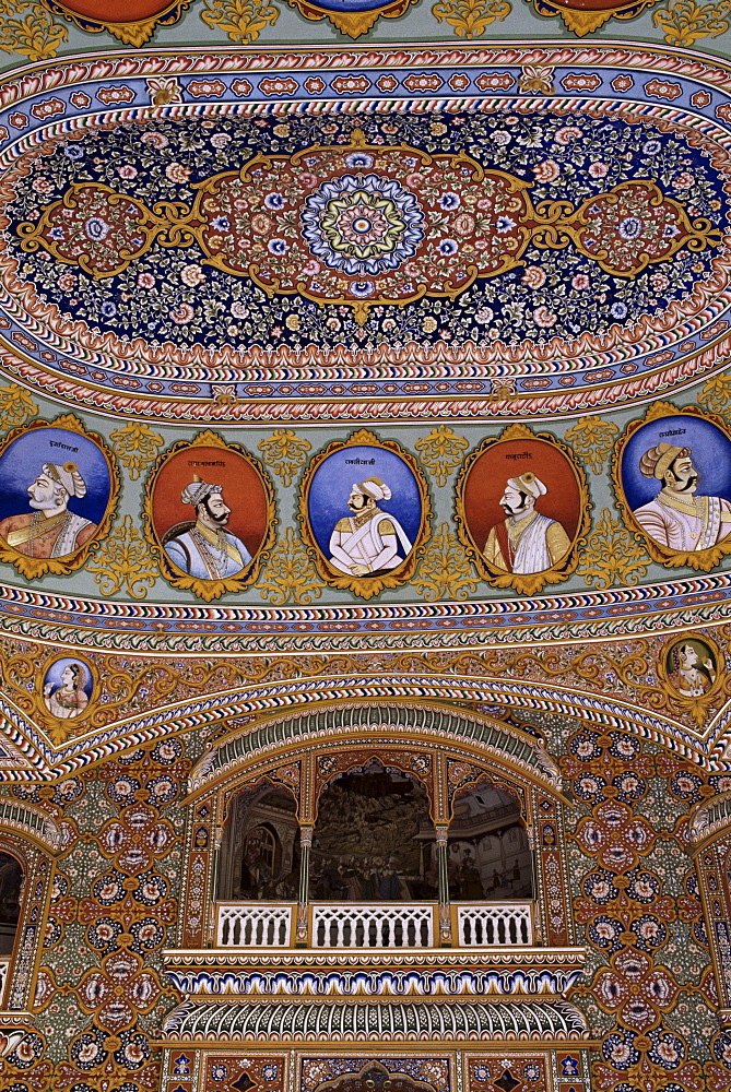 Grand entrance hall to the fort at the base of the hill on which the fort sits, Kuchaman Fort, Rajasthan state, India, Asia